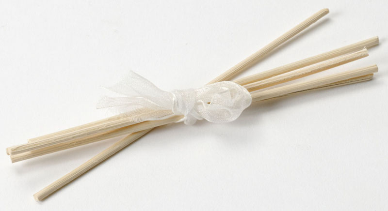 Bambusstäbchen mit Schleife