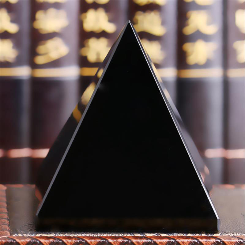 Obsidian-Pyramide